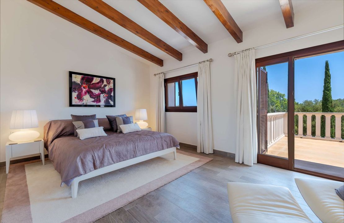 Stunning Finca Alcudia Mallorca with pool and landscaped gardens